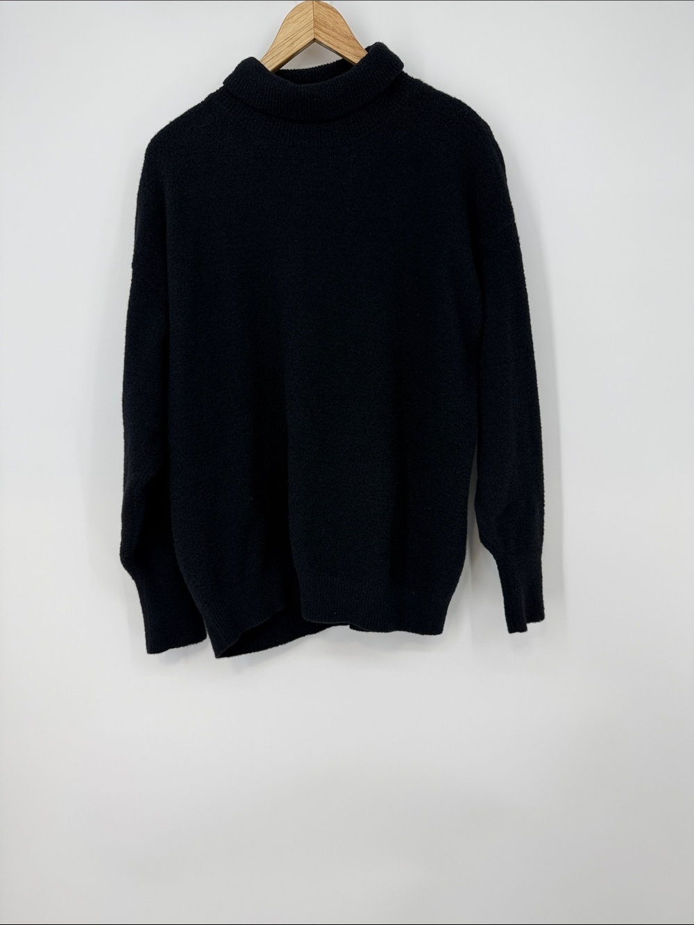 Wilfred Black Turtleneck Sweater Size Medium